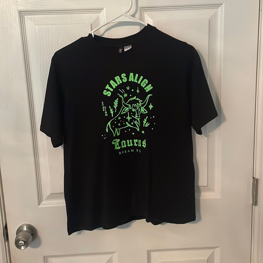 Black H&M T-shirt